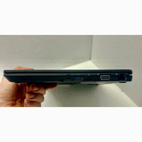 |RENOVATIO| REFURBISHED PC NOTEBOOK FUJITSU LIFEBOOK U7311 13,3"| INTEL CORE I7-1165G7 | RAM 16GB DDR4 (1X8) | SSD 512GB M.2 NVME | WEBCAM | WIFI | WINDOWS 11 PRO | GRADO A- |