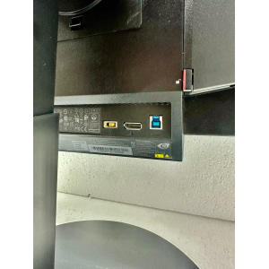 |RENOVATIO| REFURBISHED MONITOR LED 24" POLLICI LENOVO THINKCENTRE TINY-IN-ONE 24 GEN 3 FULL HD | INGRESSO DISPLAY PORT | NERO | GRADO AB | ATTACCO VESA + SUPPORTO TINY + WEBCAM E AUDIO INTEGRATI